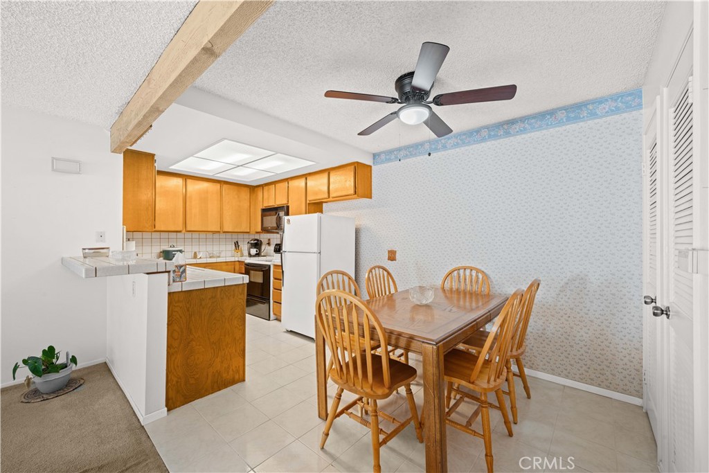 23 Country Mile Road Property Photo 9