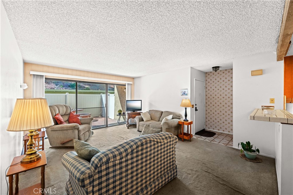 23 Country Mile Road Property Photo 13