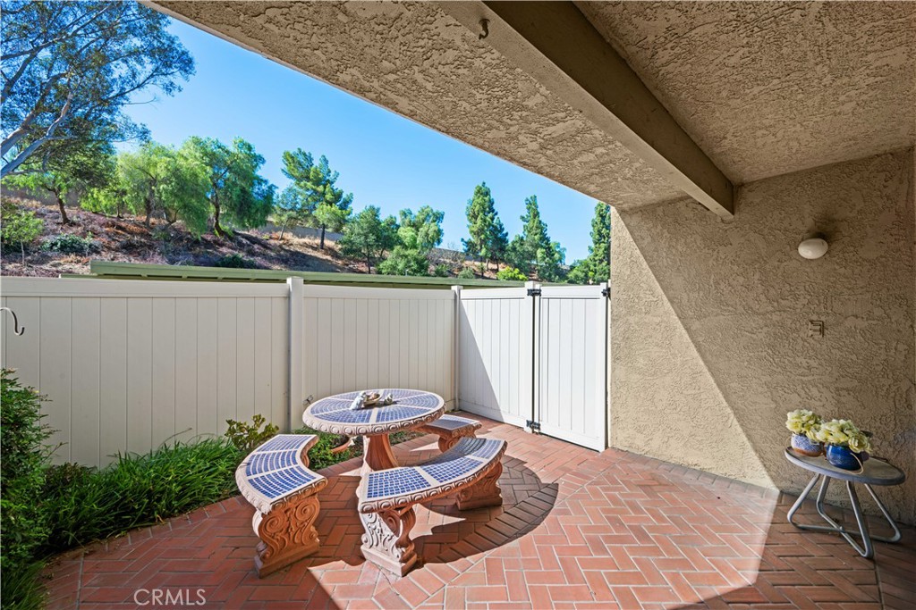 23 Country Mile Road Property Photo 16