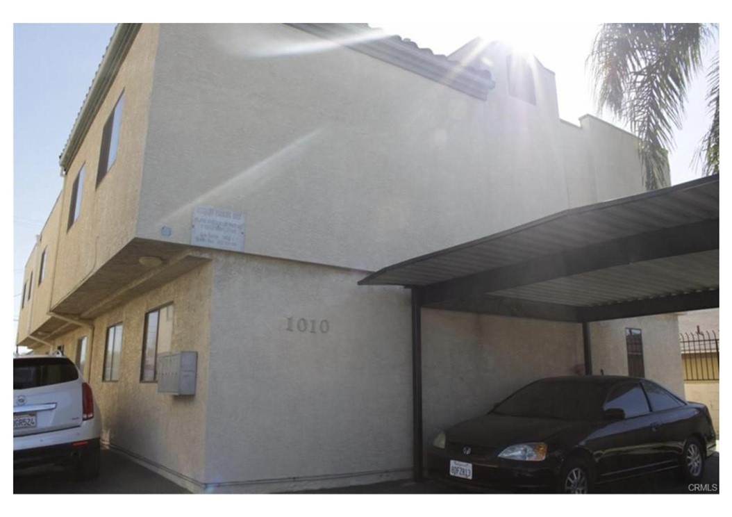 1006 S Record Property Photo 2