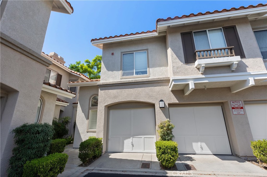230 California Court Property Photo 3