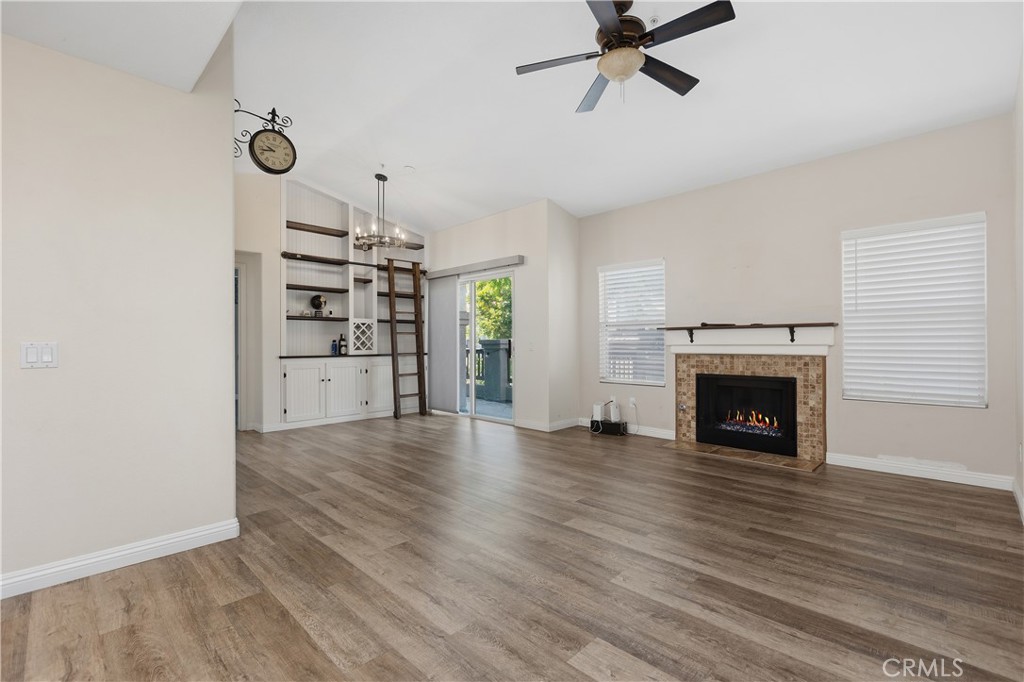 230 California Court Property Photo 6
