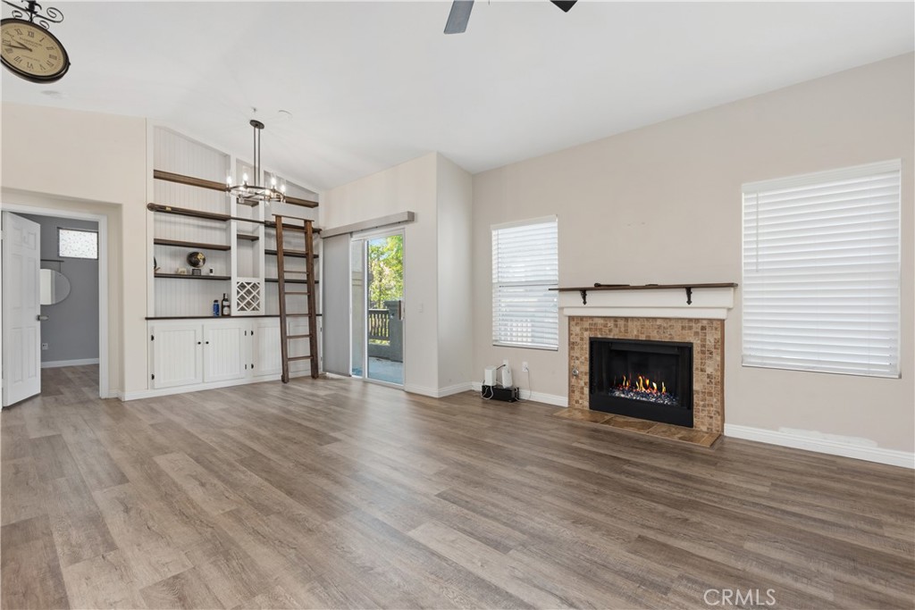230 California Court Property Photo 8
