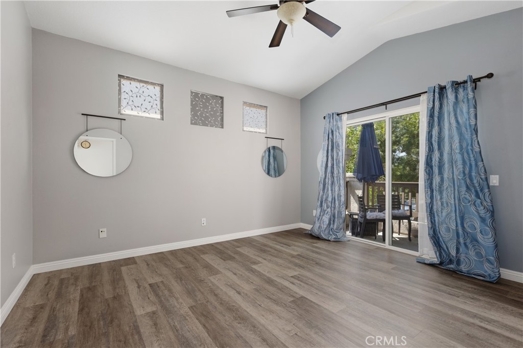 230 California Court Property Photo 9