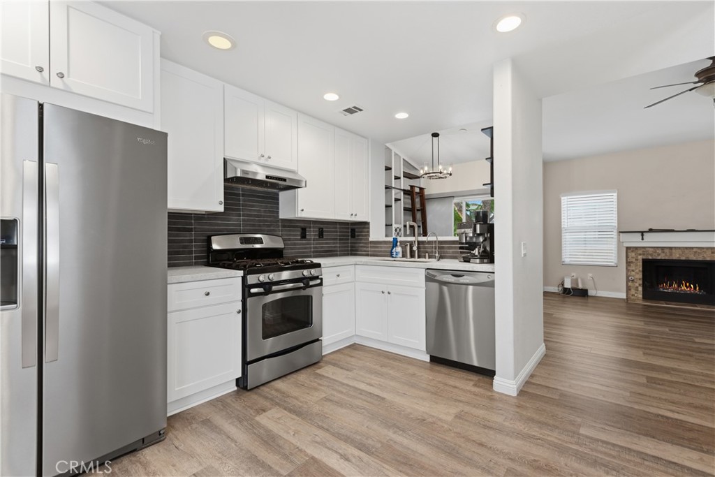 230 California Court Property Photo 16