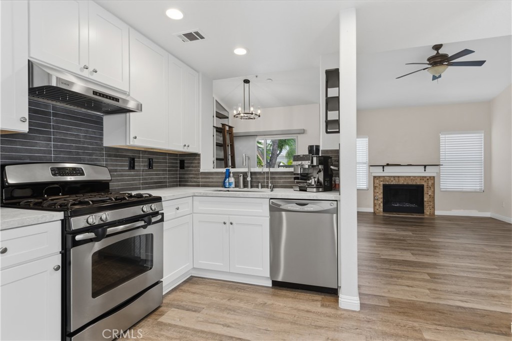 230 California Court Property Photo 17