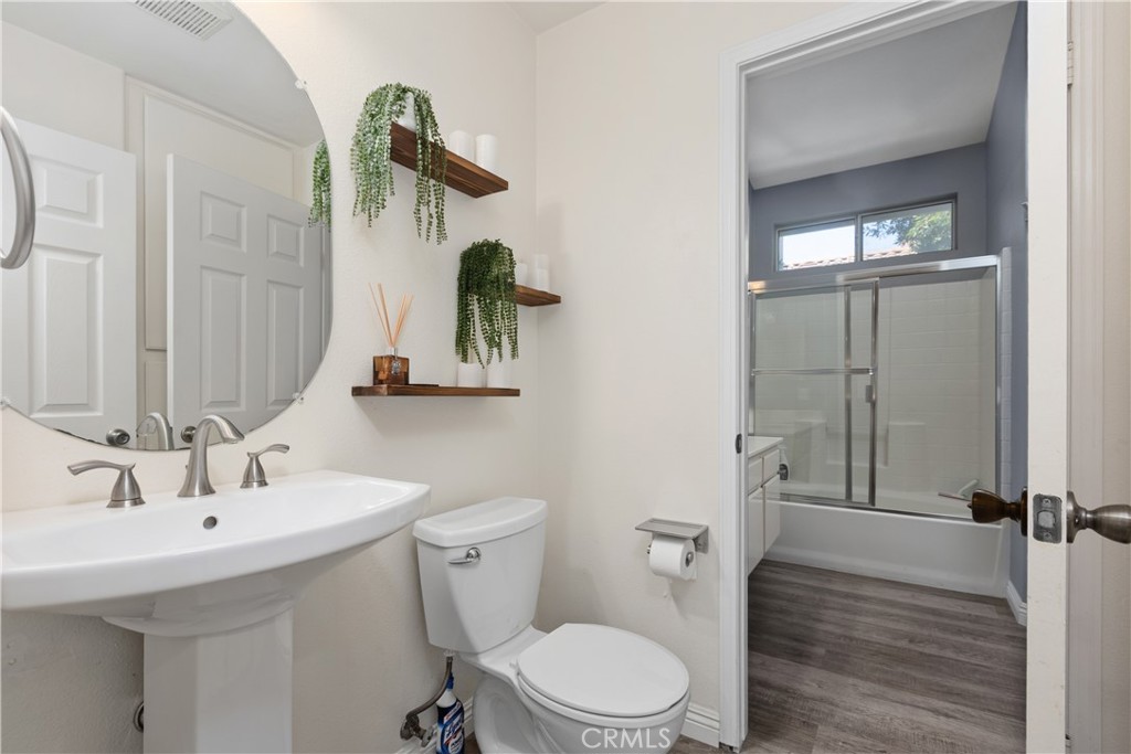 230 California Court Property Photo 21