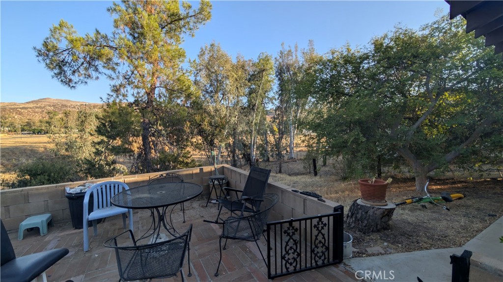 42151 Crest Property Photo 16