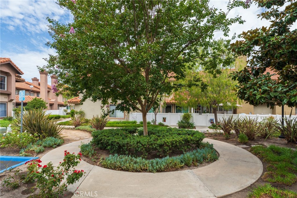 23 Vista Colinas Property Photo 38