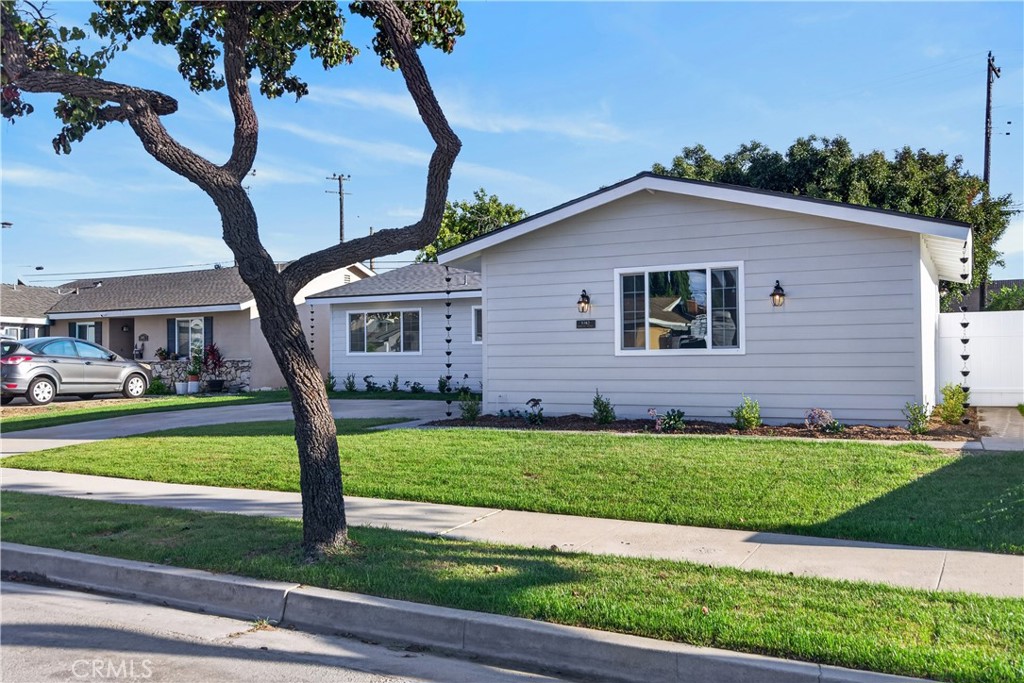 5382 Christal Property Photo 3