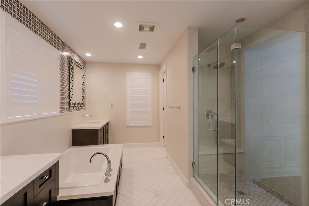 77 Sunset Cove Property Photo 24