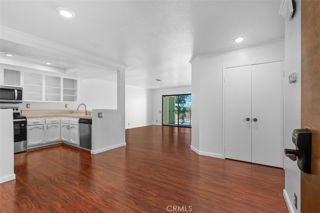 7215 Apricot Property Photo 7