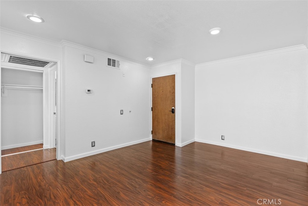 7215 Apricot Property Photo 9