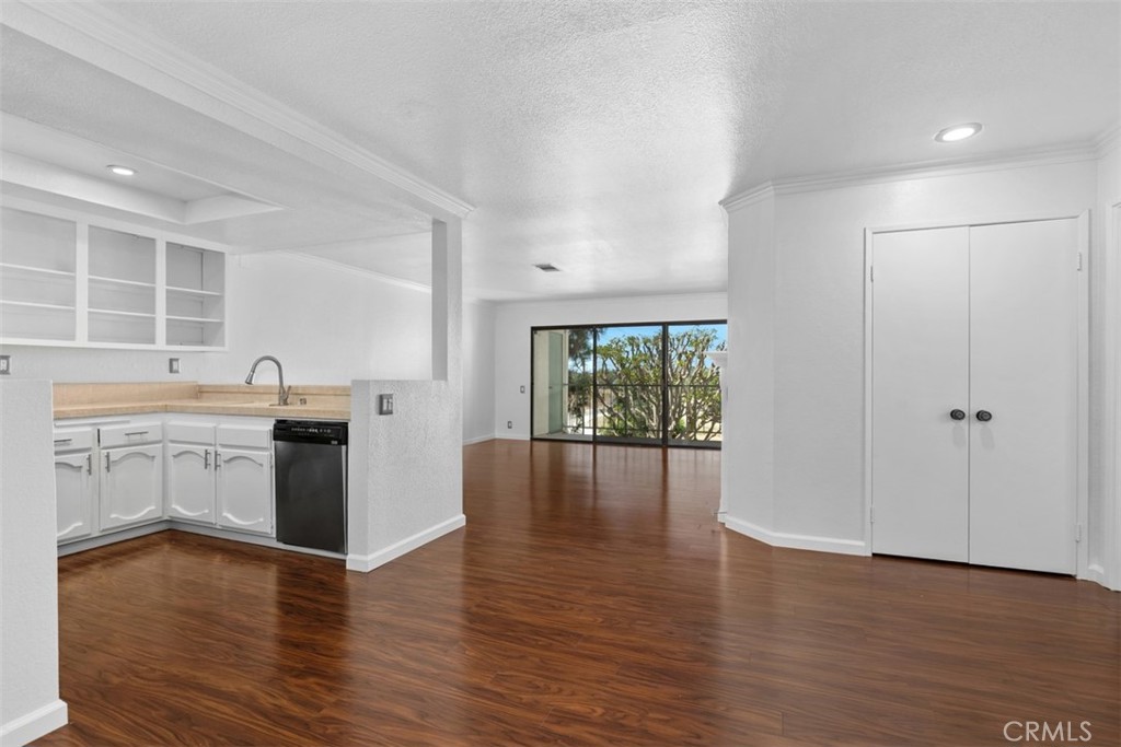 7215 Apricot Property Photo 10