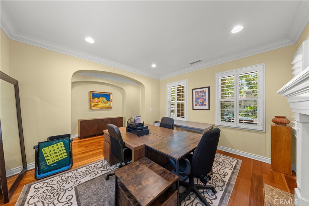 52 Winding Way Property Photo 4