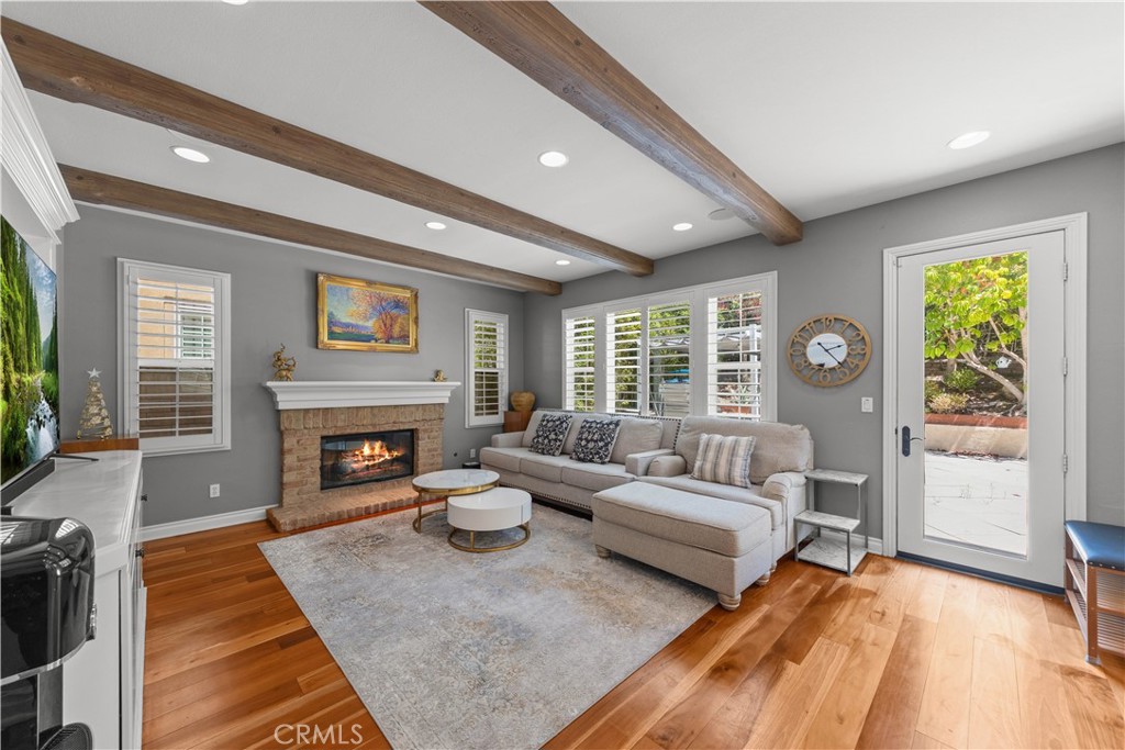 52 Winding Way Property Photo 6