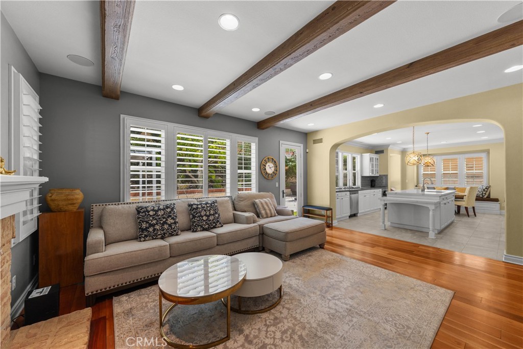 52 Winding Way Property Photo 8
