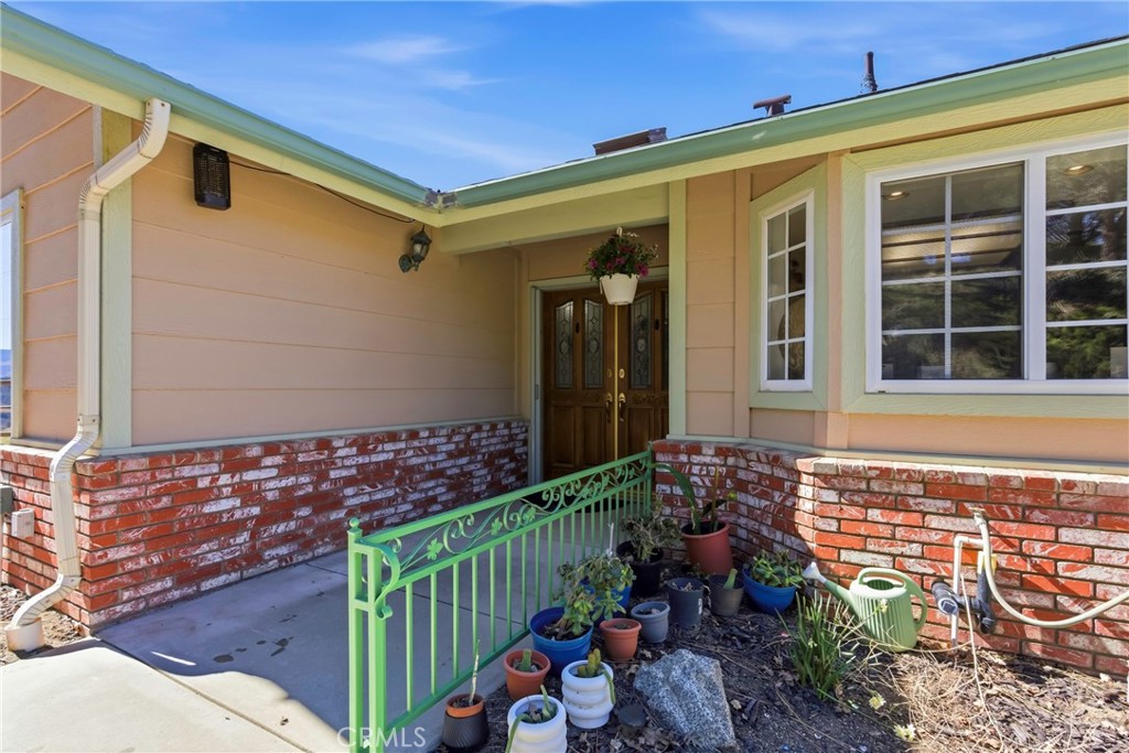 27100 Barkes Property Photo 9