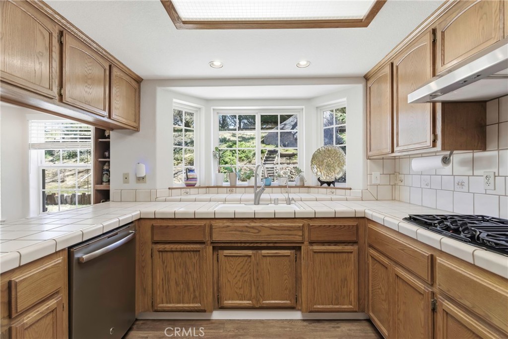 27100 Barkes Property Photo 21