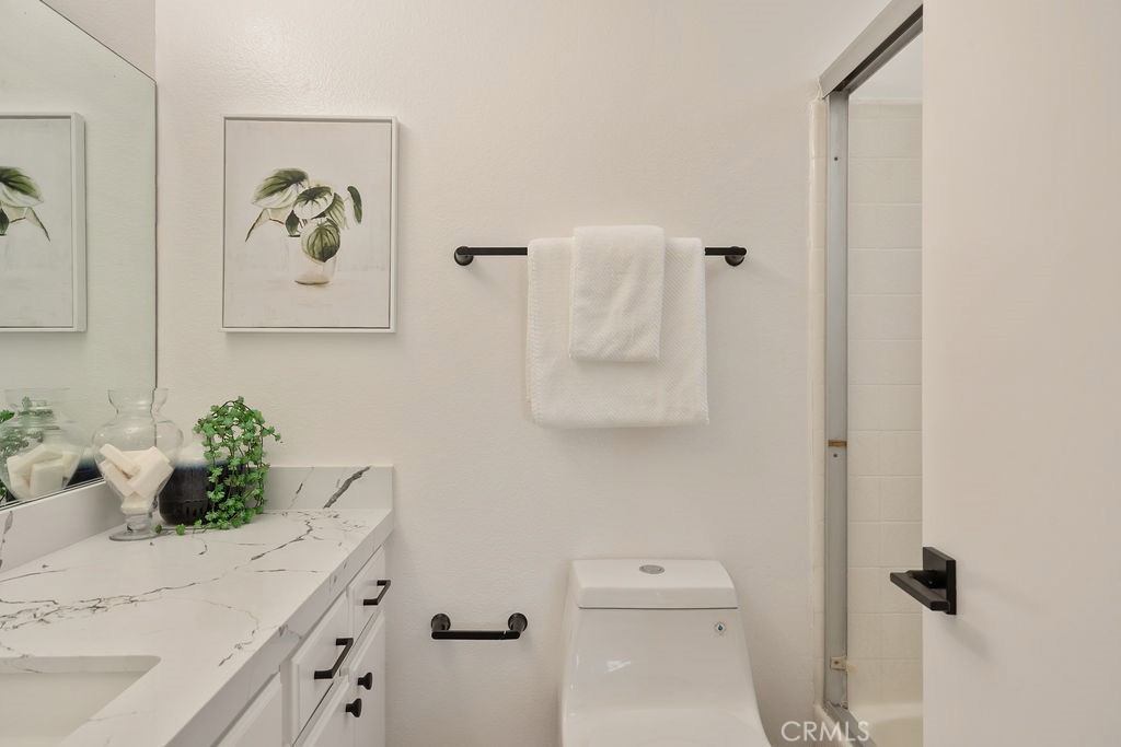 550 Orange 421 Property Photo 15