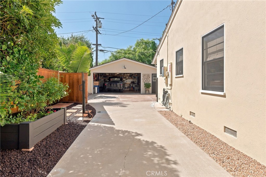 1206 West 18th Street Property Photo 29