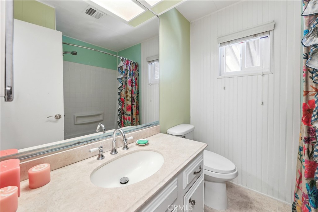 1201 W Valencia Drive 69 Property Photo 14
