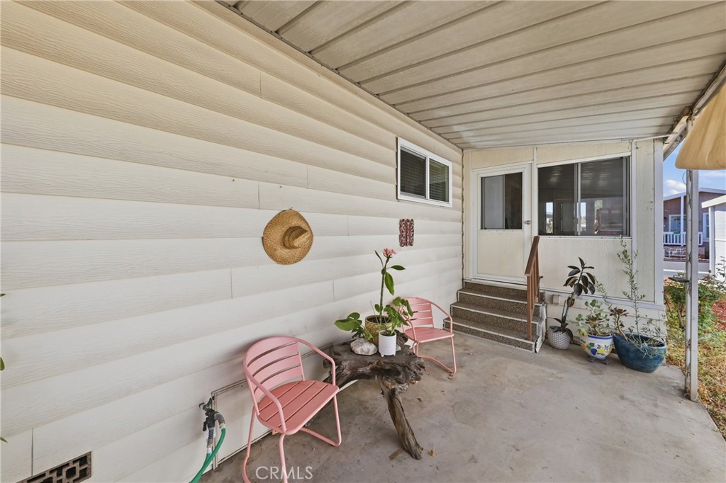 1201 W Valencia Drive 69 Property Photo 24
