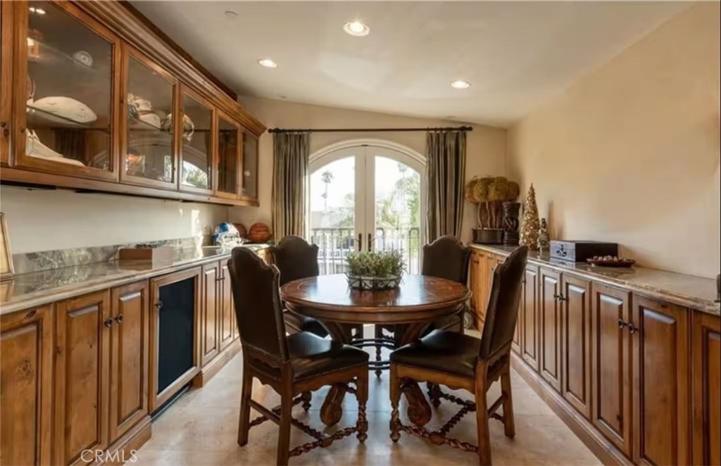 900 E Balboa Boulevard Property Photo 25