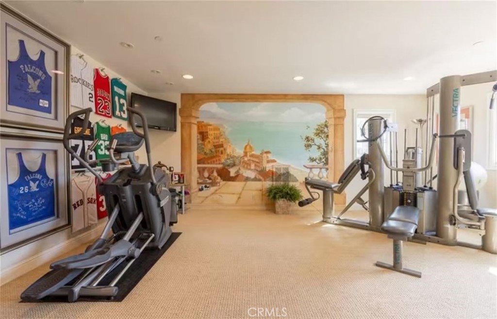 900 E Balboa Boulevard Property Photo 26
