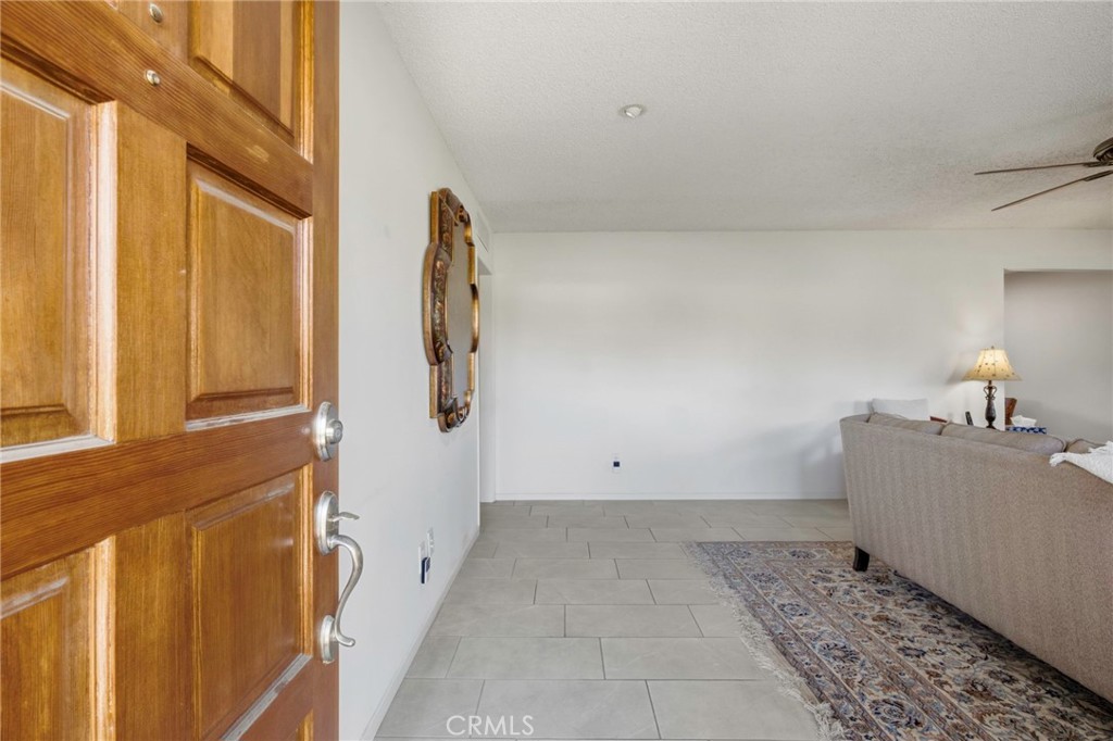 2813 Summit Circle Property Photo 3