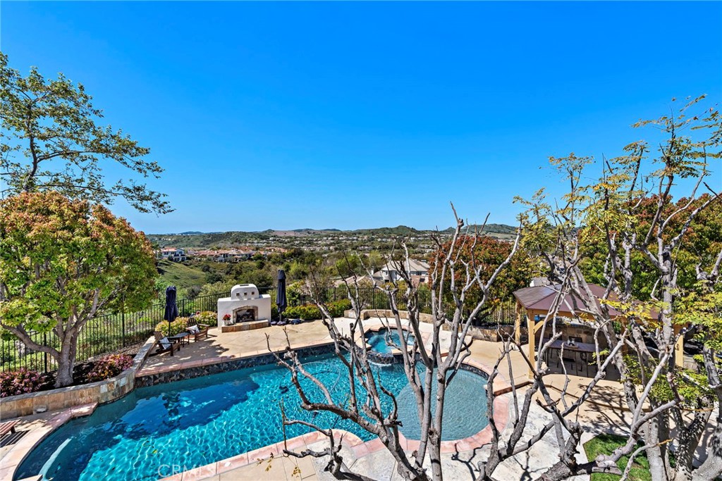 9 Winston Property Photo 4