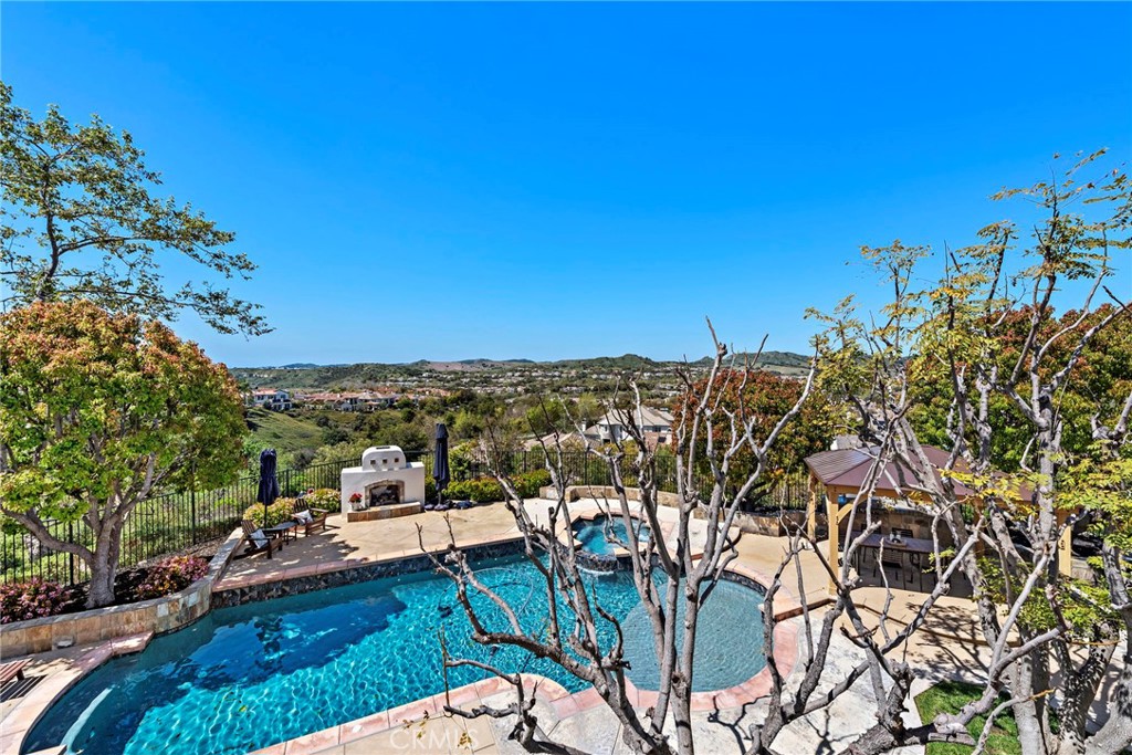 9 Winston Property Photo 4