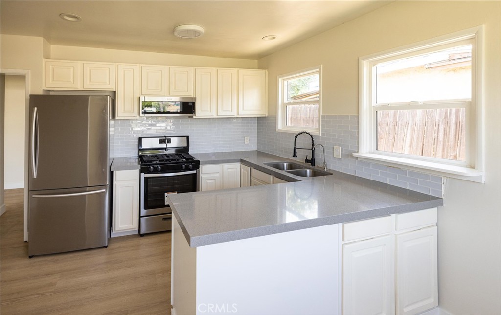 8022 Artesia Property Photo 3