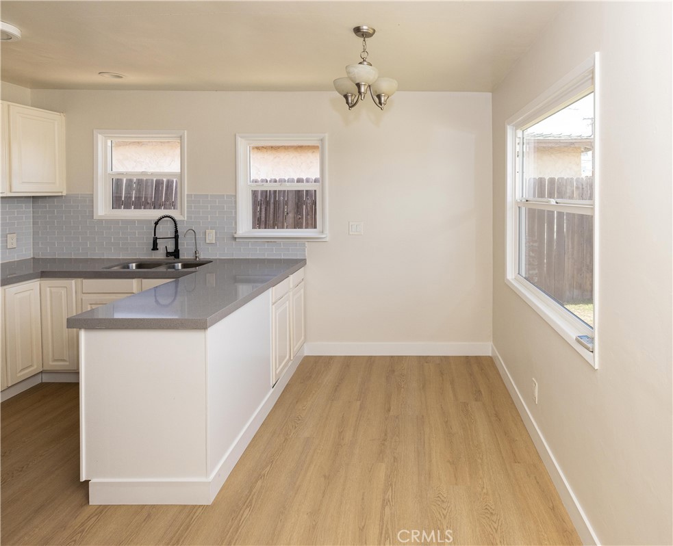 8022 Artesia Property Photo 6