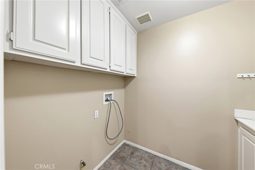 12 Atwater Property Photo 18