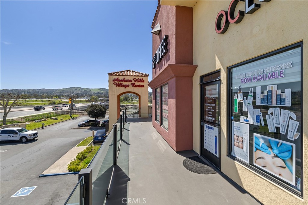 5642 211 E La Palma Avenue Property Photo 4