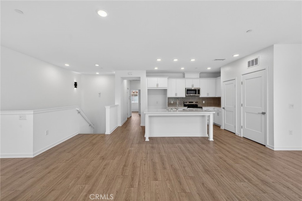 461 Paradiso Place Property Photo 6