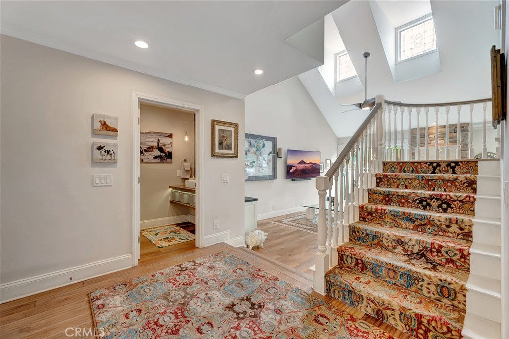 6111 Greenbrier Drive Property Photo 3
