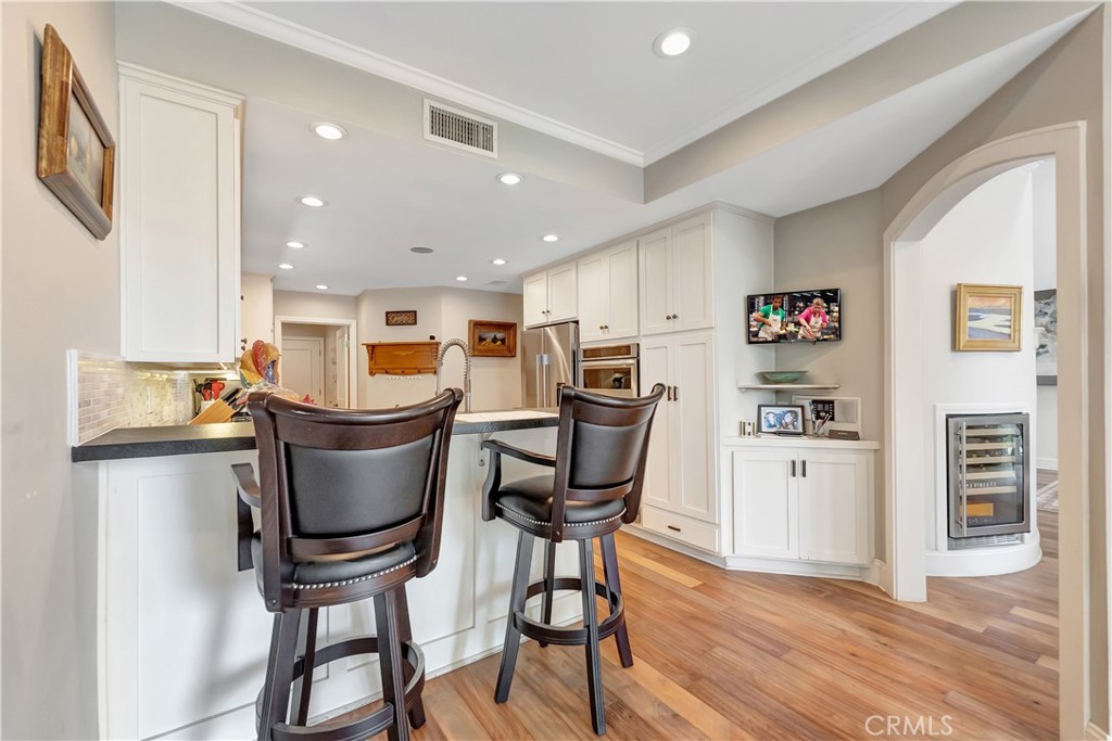 6111 Greenbrier Drive Property Photo 11