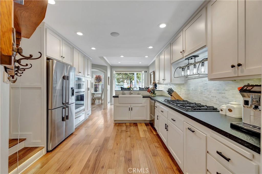 6111 Greenbrier Drive Property Photo 16