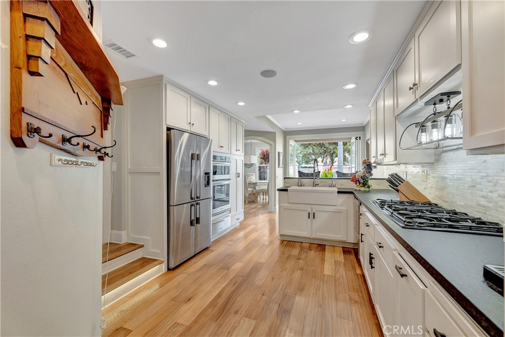 6111 Greenbrier Drive Property Photo 18