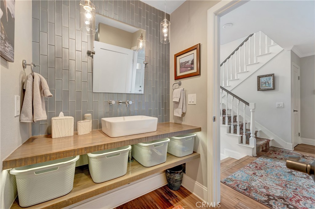 6111 Greenbrier Drive Property Photo 21