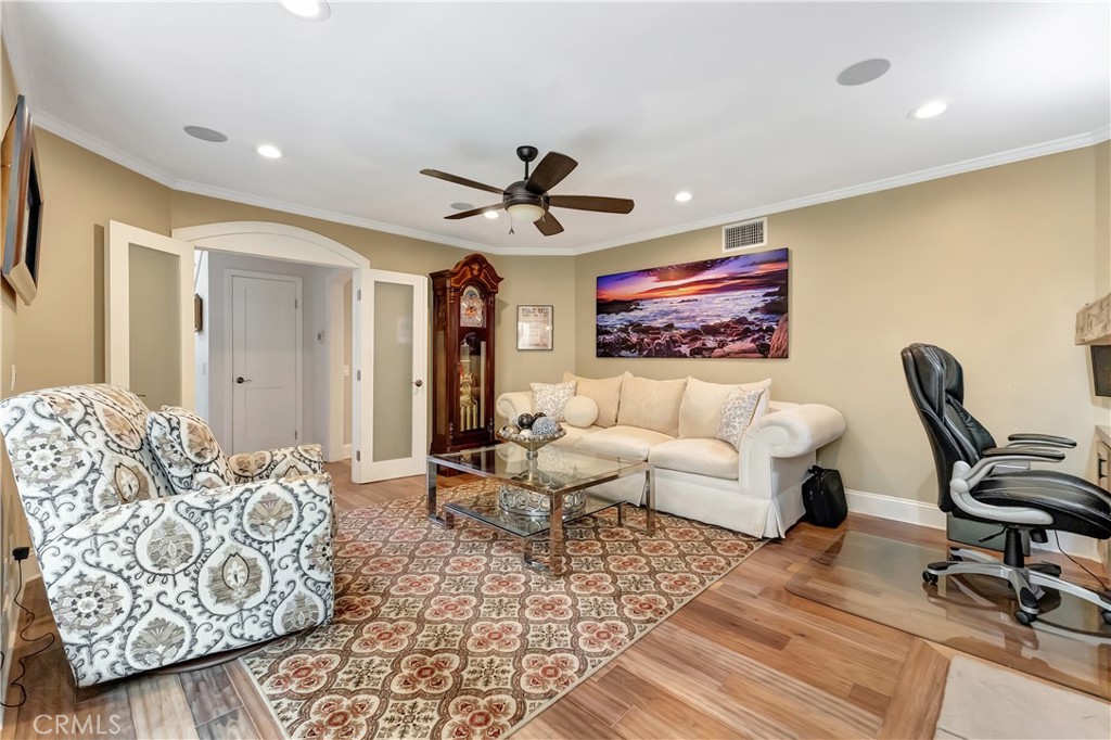 6111 Greenbrier Drive Property Photo 24