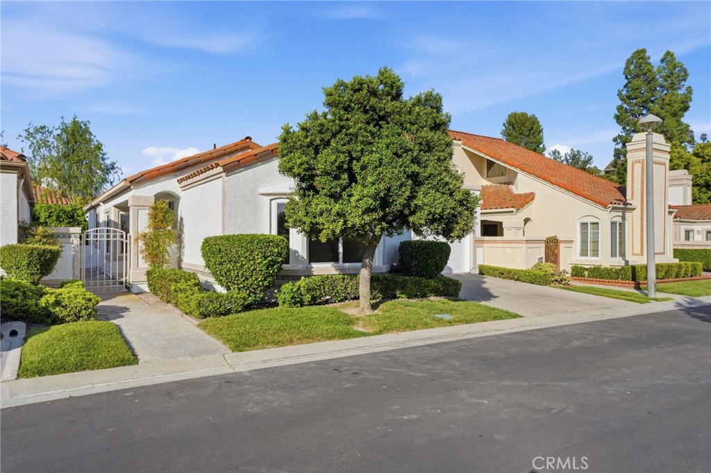 28265 Las Casas Property Photo 1