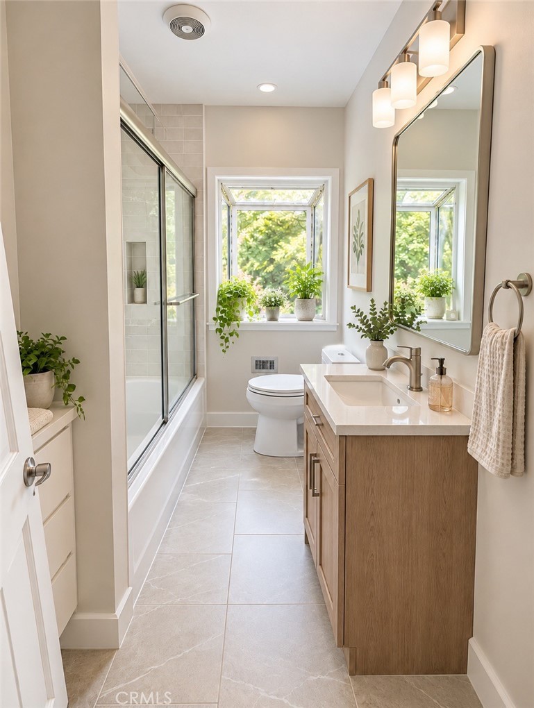 2536 Montclair Property Photo 10