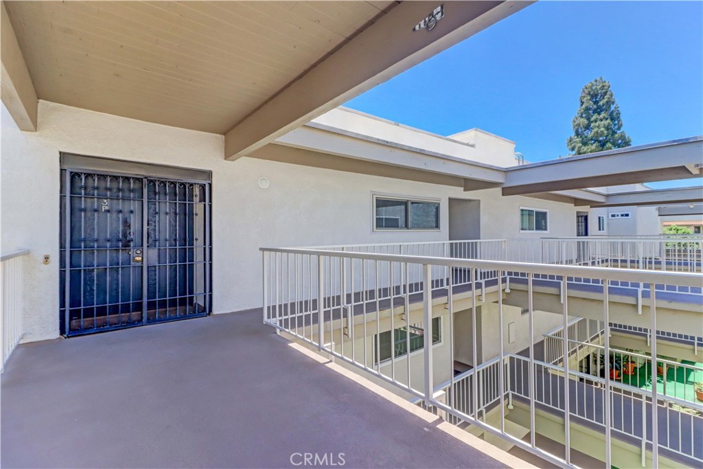 3242 San Amadeo 3f Property Photo 11