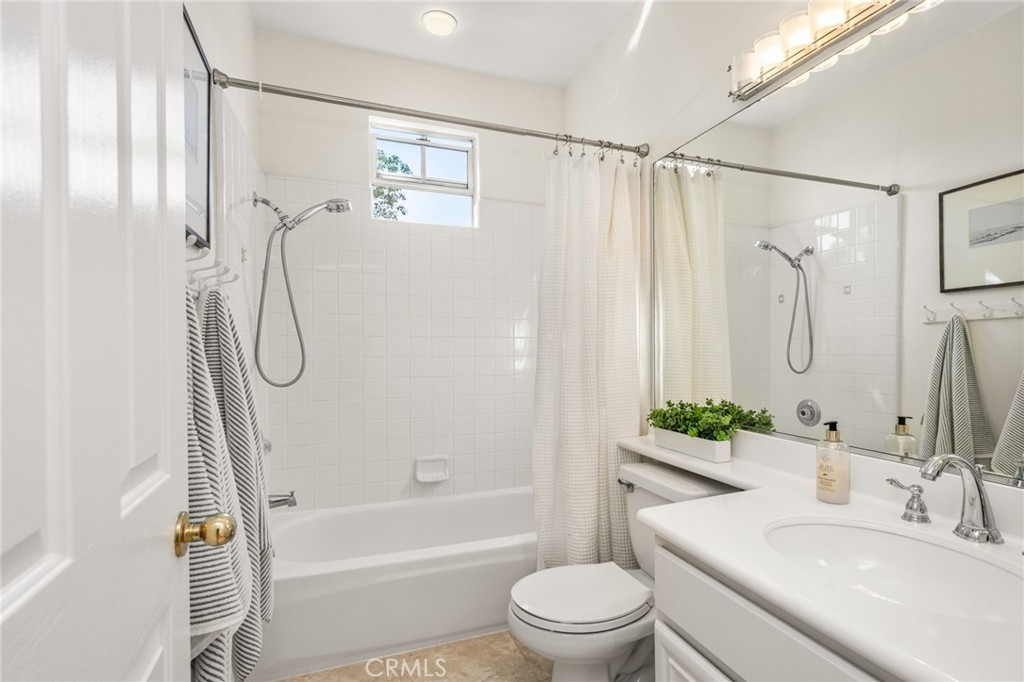 37 Del Cambrea Property Photo 46