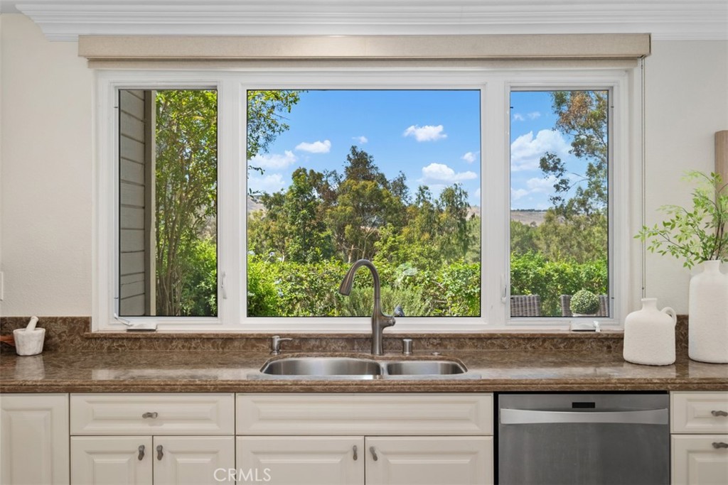 40 Morning View Property Photo 9