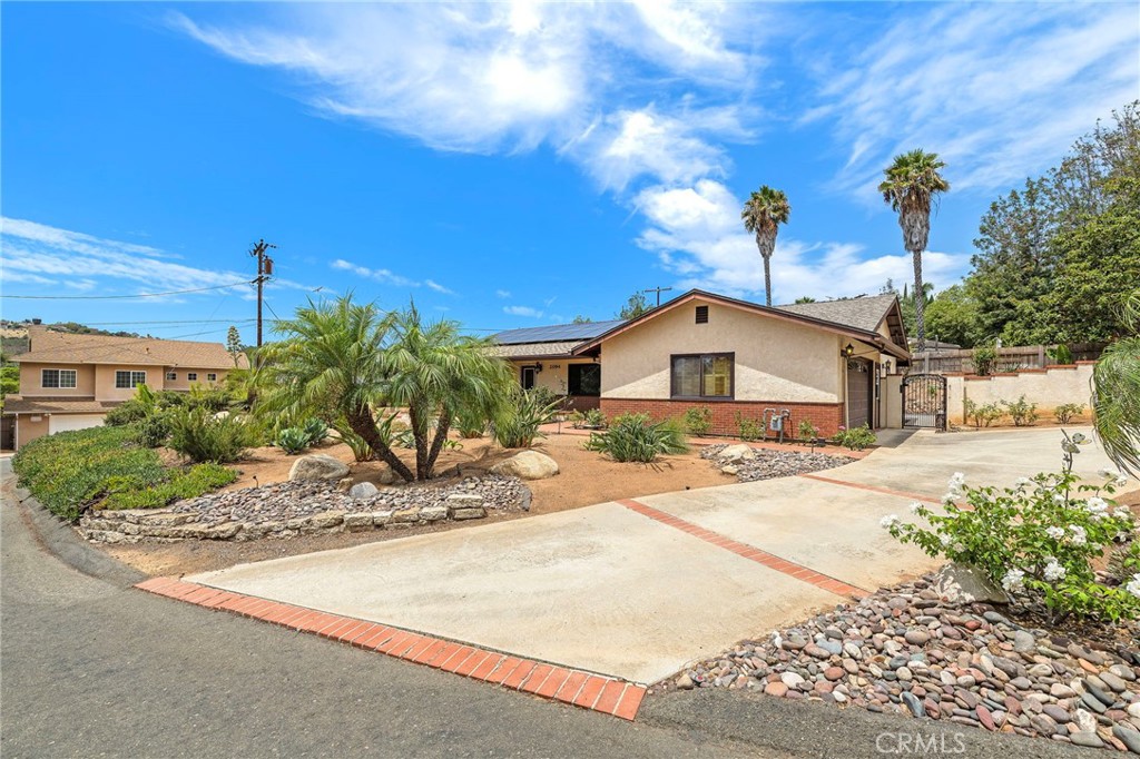 2094 Meadowlark Ranch Property Photo 5