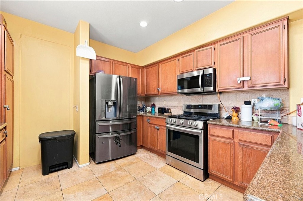 15290 Alexandria Property Photo 8